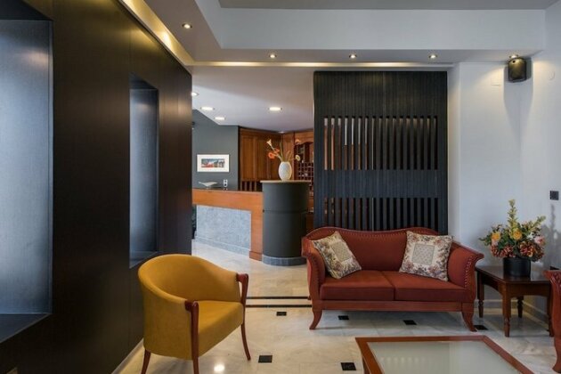 Lito Beach Hotel - Photo4