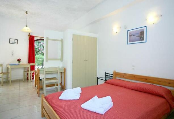 Stavros Villas and Apartments - Photo3