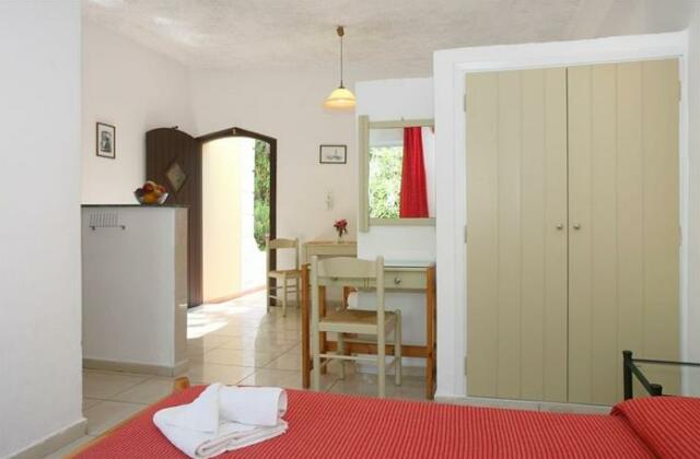 Stavros Villas and Apartments - Photo5