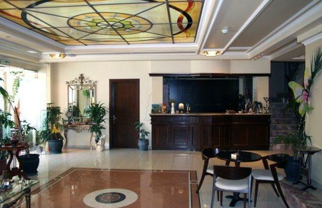 Pella Hotel - Photo4