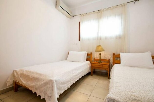Manu Villa Seafront 3 Bedrooms 8 PAX Kouvohori Villas Crete - Photo4