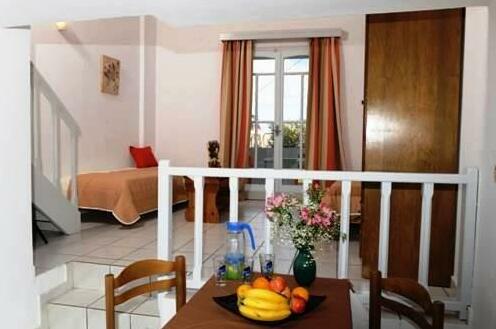 Kamaria Apartments - Photo5