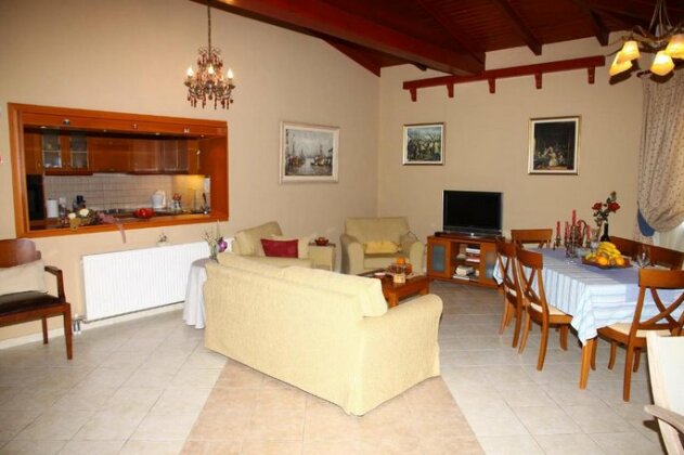 Mama's Beachfront Home - Photo4