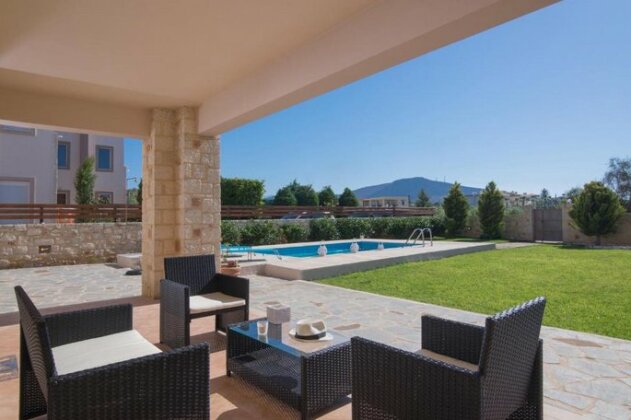 Mikes Villa - Photo2