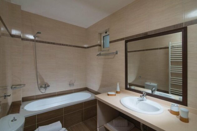 Mikes Villa - Photo4