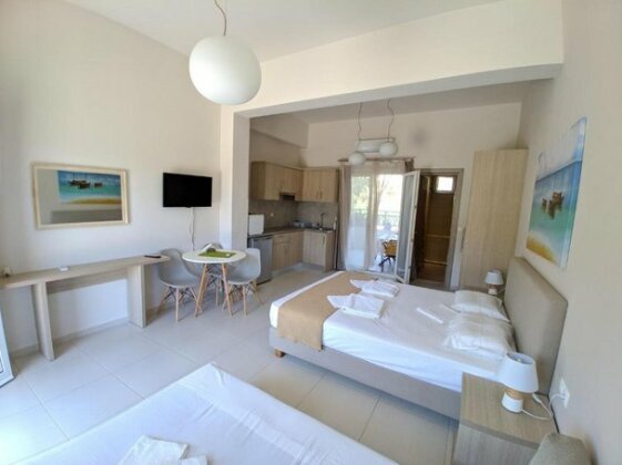 Minimalistic Apartment Near the Sea - Photo4