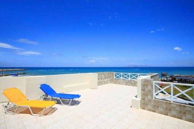 Swim sunbathe relax in beach front apt Iris - Photo2