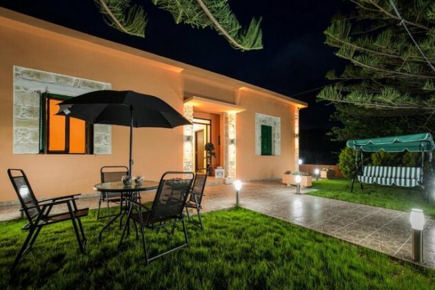 Garden Family Villa