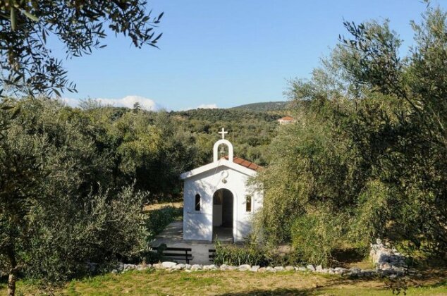 Ati Villa with pool near Gythio Peloponnese - Photo3