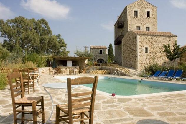 Petropoulakis Tower - Photo3