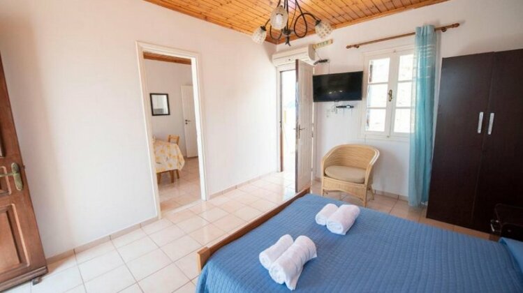 Filoxenia Apartments Halki - Photo3