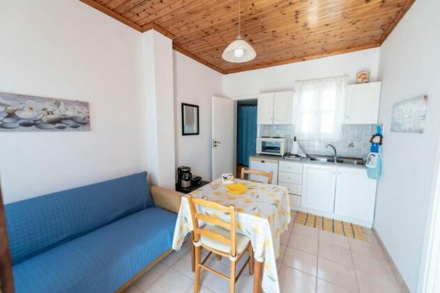 Filoxenia Apartments Halki - Photo4
