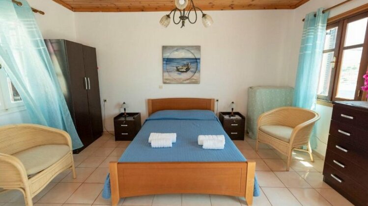 Filoxenia Apartments Halki - Photo5