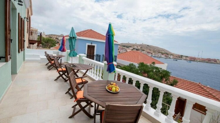 Roulas Apartments - Photo2