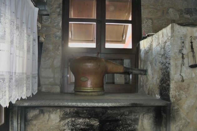 Knossos Traditional House