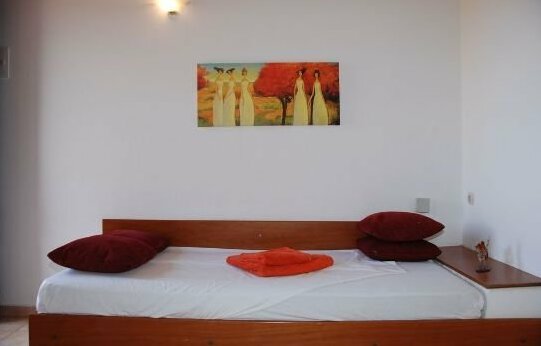 Golden Valantin Apartments - Photo4