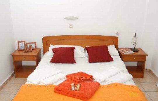 Golden Valantin Apartments - Photo5