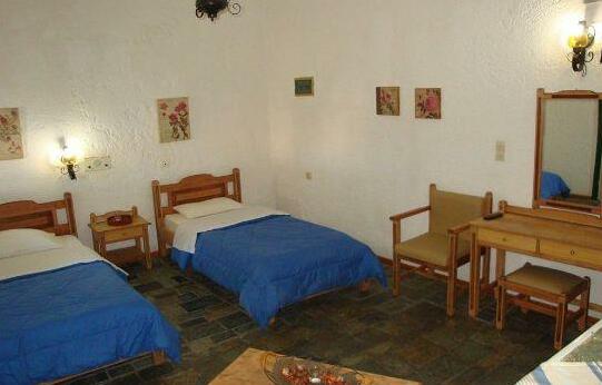 Maria-Flora Apartments - Photo2
