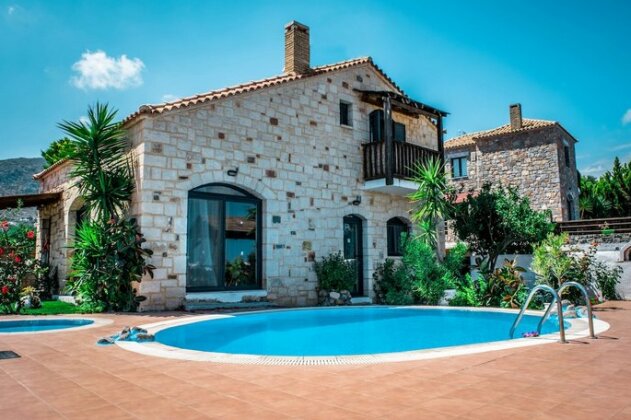 Niriides Villas - Photo2