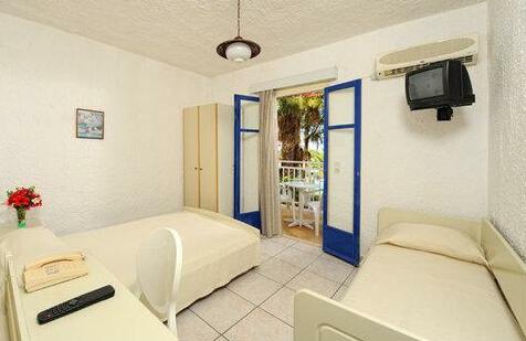 Saradari Apartments - Photo2