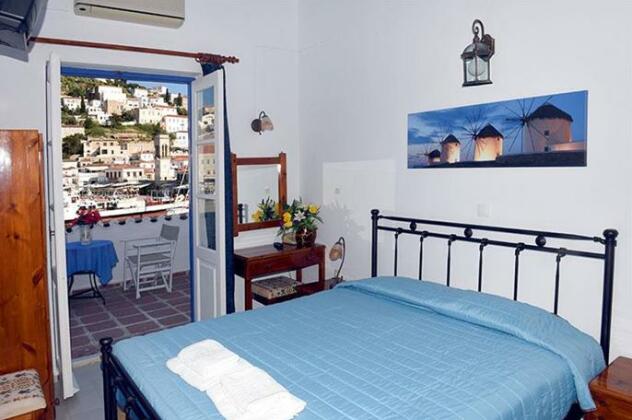 Delfini Hotel Hydra - Photo4