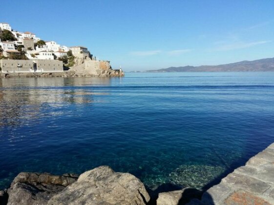 Ecloge Hydra Island - Photo4