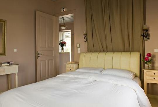Four Seasons Hydra Luxury Suites - Photo5