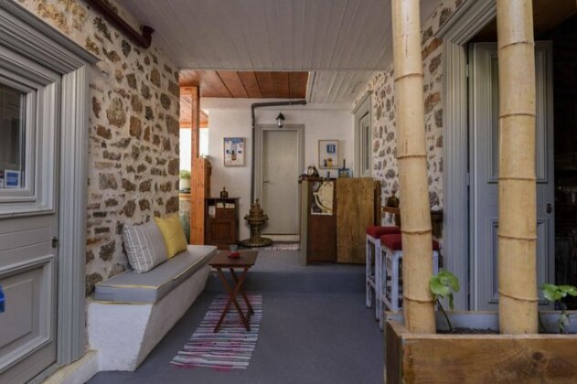 Mastoris Mansion - Photo2