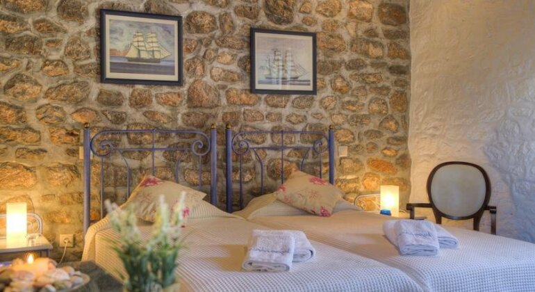 Nereids Guesthouse - Photo2