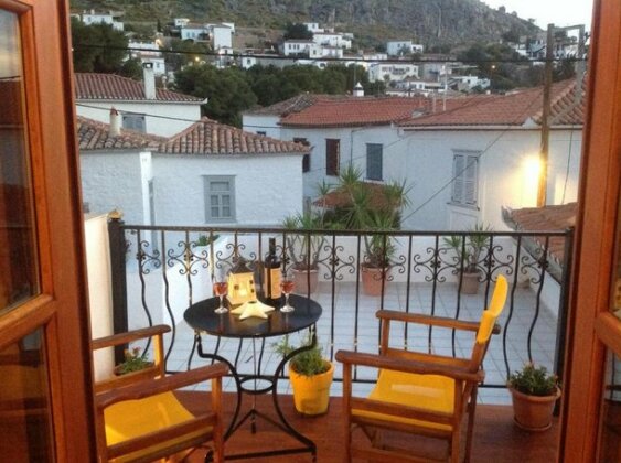 Perakis Apartments - Photo2