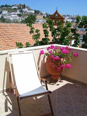 Phaedra Hotel - Photo2