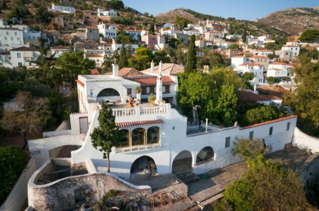 Rallou House Hydra