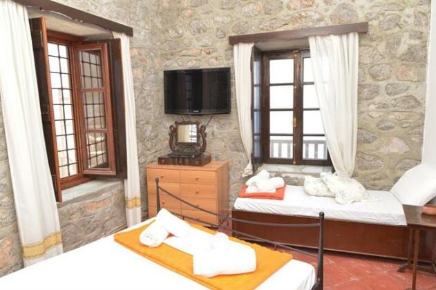 Villa Castello Hydra - Photo3