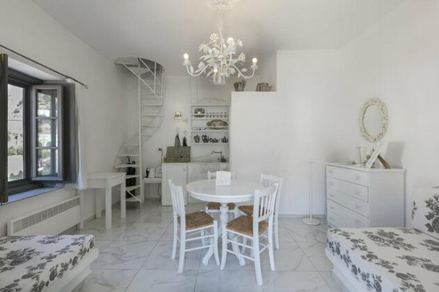 Villa Sunrise Hydra Town - Photo4