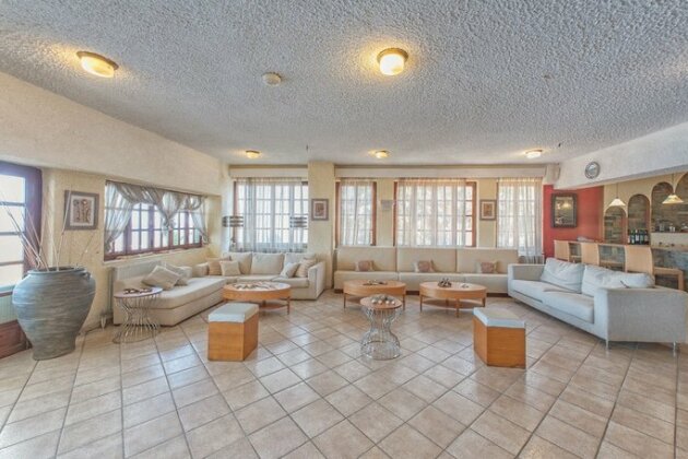 Cavos Bay Hotel & Studios - Photo4
