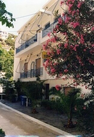 Hotel George Agios Kirykos