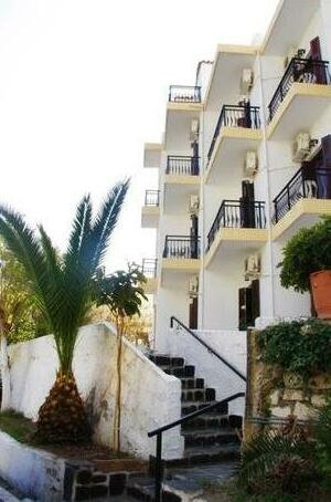 Hotel Rena Agios Kirykos