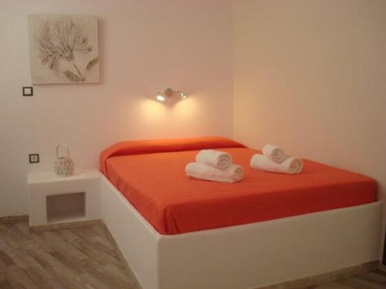 Smaragdi Studios and Rooms - Photo4