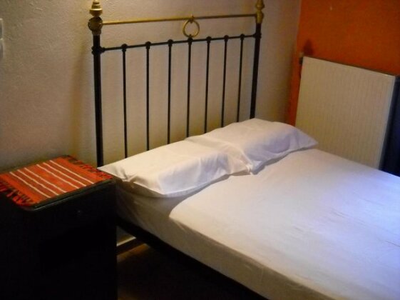 The House of Ikarus - Photo5