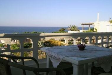 Nicolas Apartments - Photo2