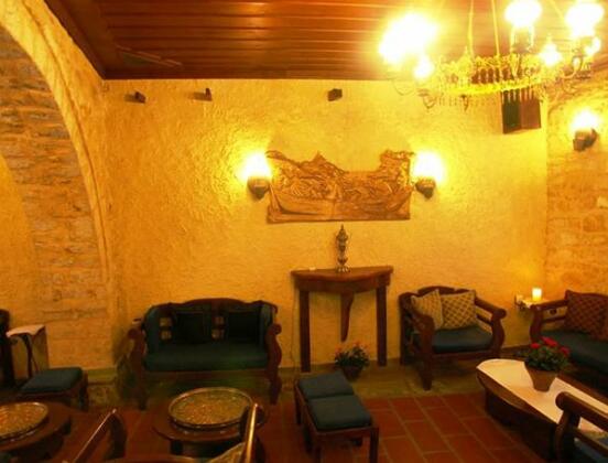 Kamares Guesthouse - Photo4