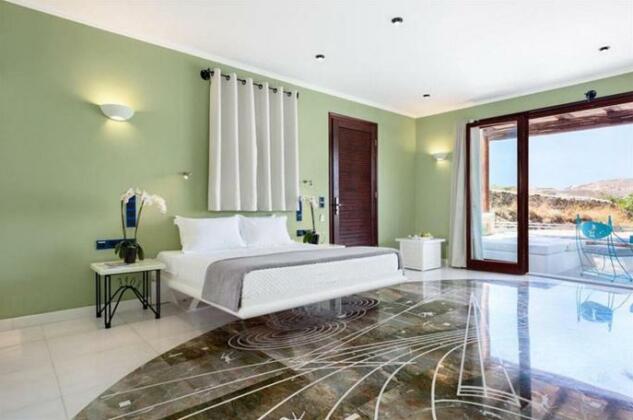 Agalia Luxury Suites - Photo2