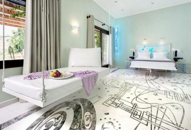 Agalia Luxury Suites - Photo3