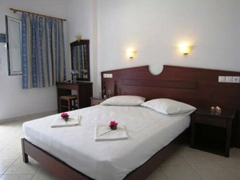 Elpis Rooms - Photo3