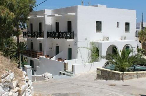 Finikas Hotel Ios - Photo2