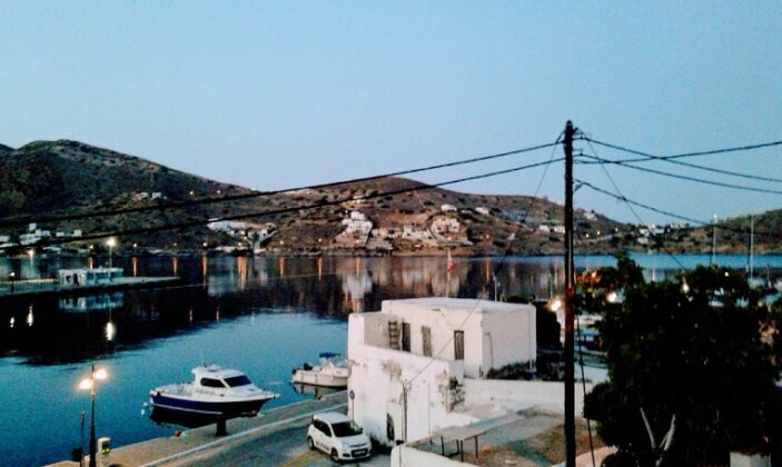  Photo 3