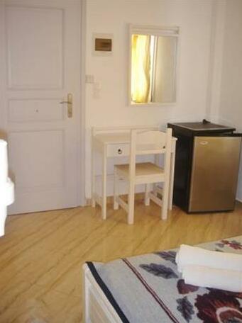 Angelos Rooms - Photo3