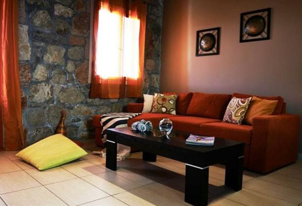 Eumaeus Villas - Photo2