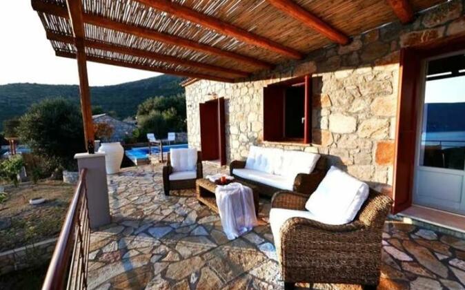 Eumaeus Villas - Photo4