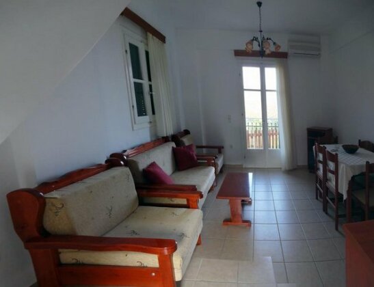Iriana Village Inn - Photo4